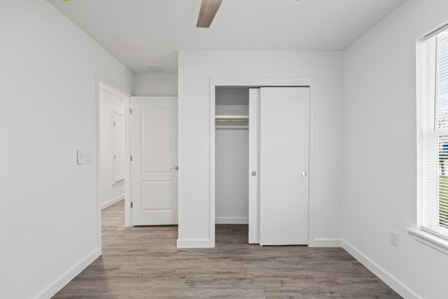 1100 Monte Vista DR, Lockhart, TX 78644