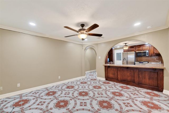 807 Ruth Street 805 807, Baytown, TX 77520