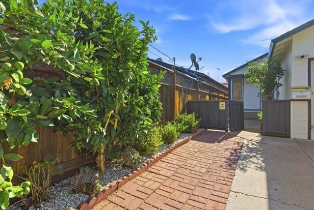 614 Warrington, Redwood City, CA 94063