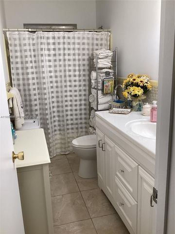 3740 W 5th Ct, Hialeah, FL 33012