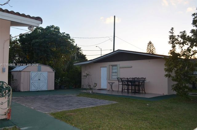 3740 W 5th Ct, Hialeah, FL 33012