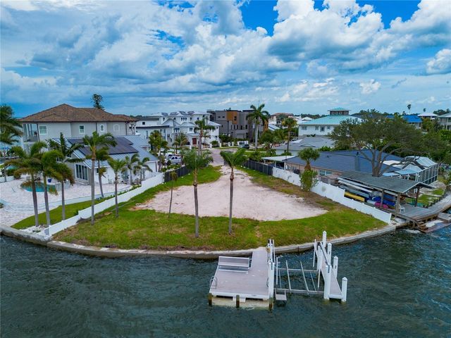 1931 ARROWHEAD DRIVE NE, St Petersburg, FL 33703