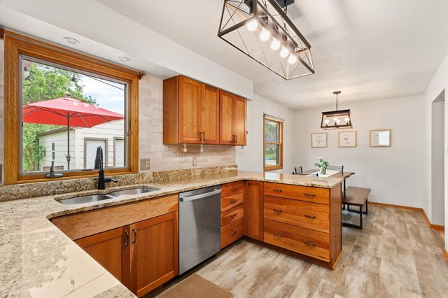 2831 54th Street, Des Moines, IA 50310
