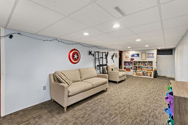 2831 54th Street, Des Moines, IA 50310