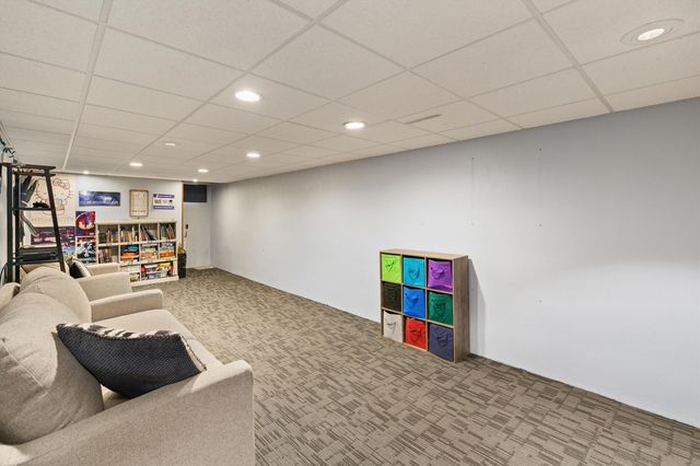 2831 54th Street, Des Moines, IA 50310