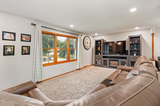 2831 54th Street, Des Moines, IA 50310