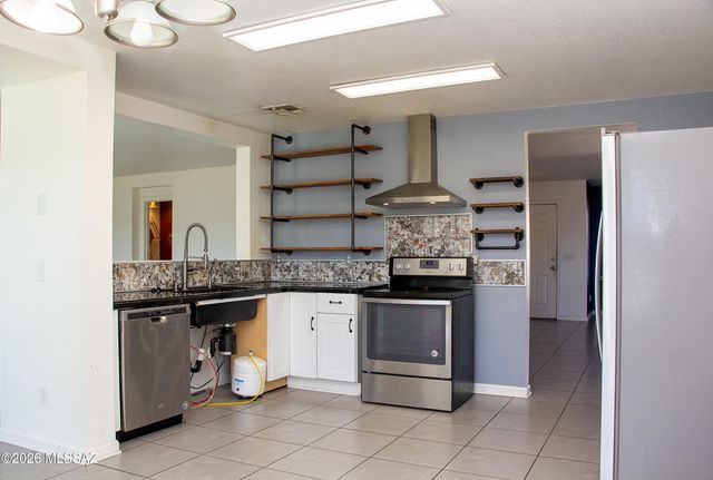 5169 S Fox Trot Drive, Tucson, AZ 85746