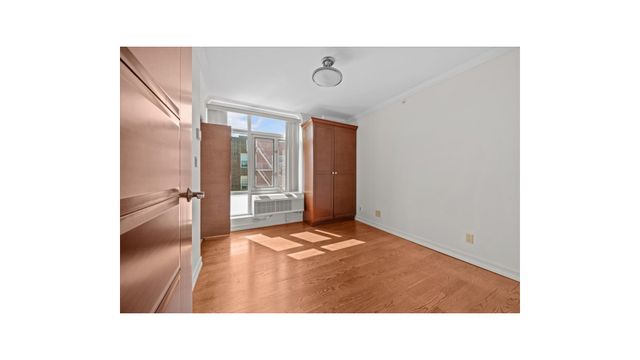 3511 Cambridge Ave Apt 6B, New York City, NY 10463