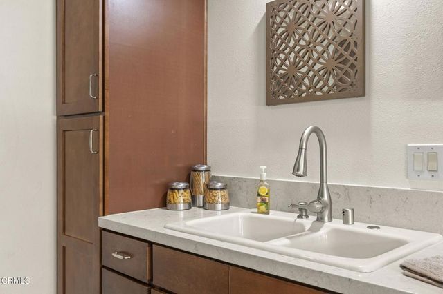 9417 -9419 Petit Court, Ventura, CA 93004