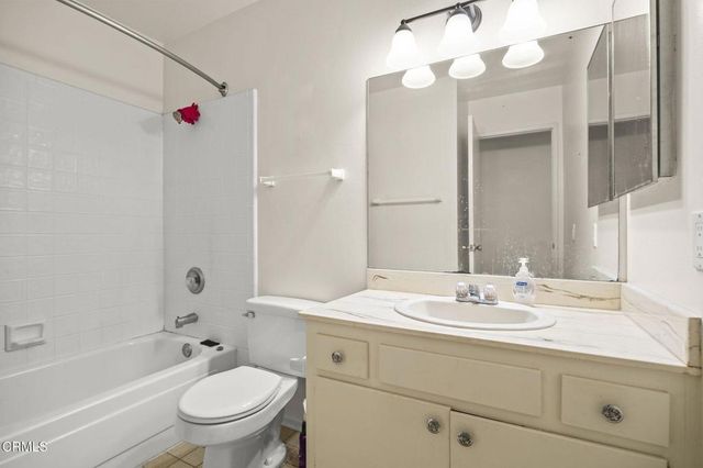 9417 -9419 Petit Court, Ventura, CA 93004