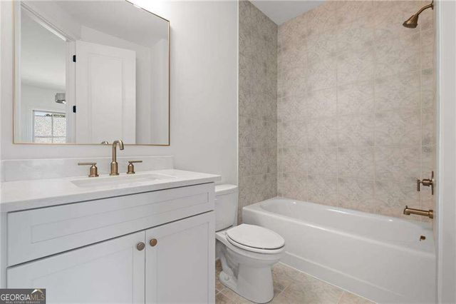 3445 Commander Cove View, Suwanee, GA 30024
