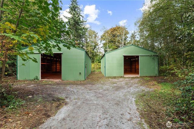 940 Hoppy Trail Way, Camano Island, WA 98282