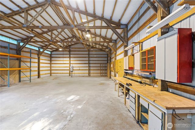 940 Hoppy Trail Way, Camano Island, WA 98282