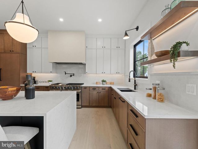 107 YEONAS DR SE, Vienna, VA 22180