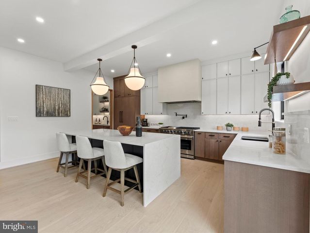 107 YEONAS DR SE, Vienna, VA 22180