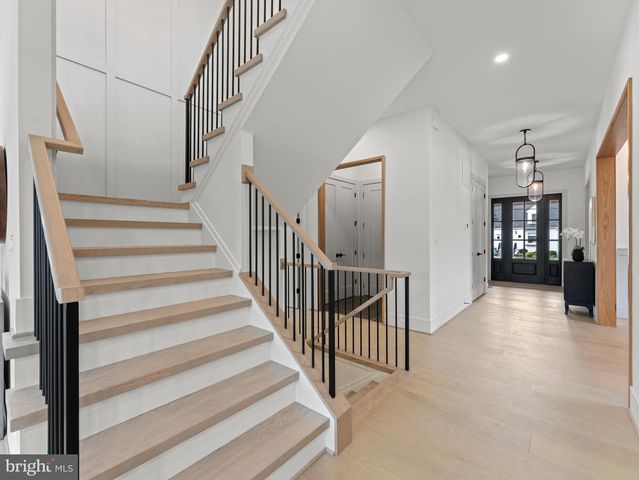 107 YEONAS DR SE, Vienna, VA 22180