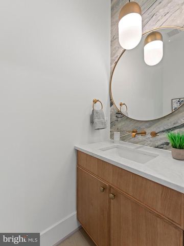 107 YEONAS DR SE, Vienna, VA 22180