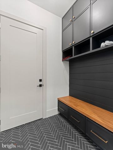 107 YEONAS DR SE, Vienna, VA 22180