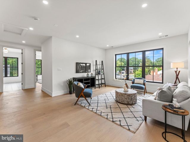 107 YEONAS DR SE, Vienna, VA 22180