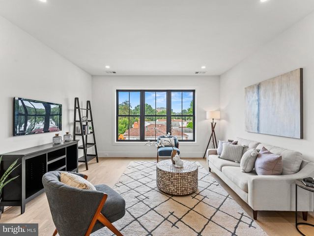 107 YEONAS DR SE, Vienna, VA 22180