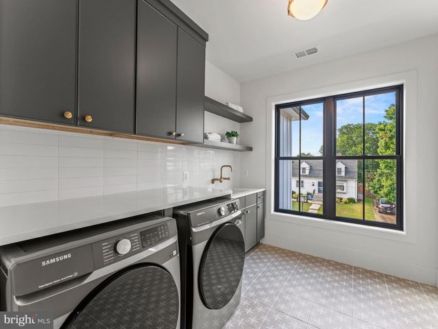 107 YEONAS DR SE, Vienna, VA 22180