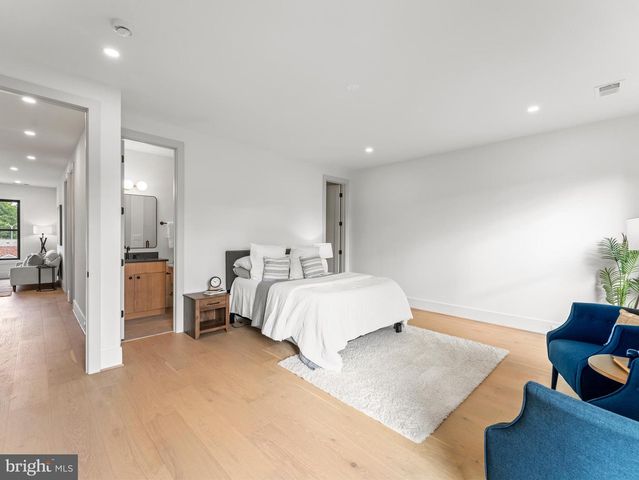 107 YEONAS DR SE, Vienna, VA 22180