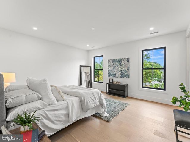 107 YEONAS DR SE, Vienna, VA 22180