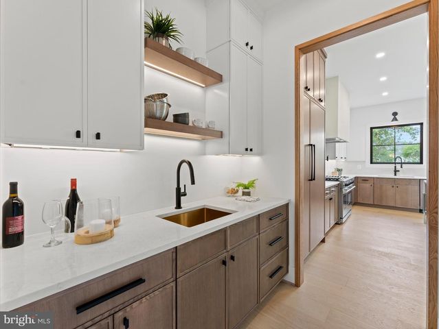 107 YEONAS DR SE, Vienna, VA 22180