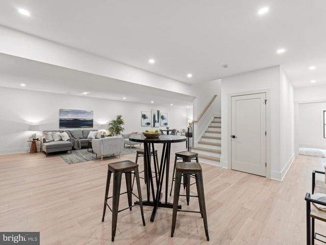 107 YEONAS DR SE, Vienna, VA 22180