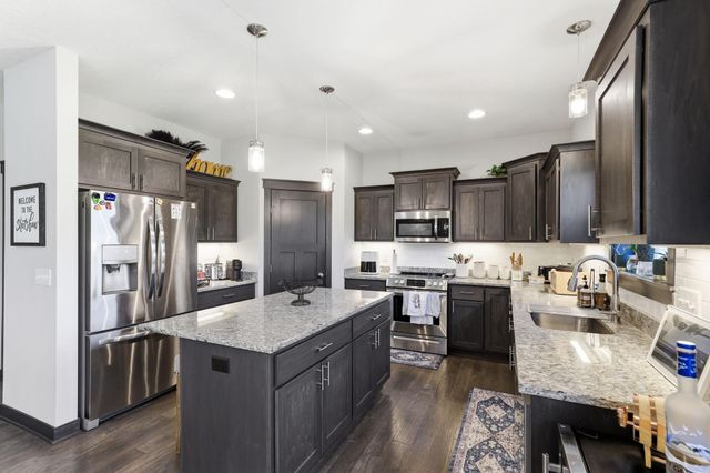 9686 Carbon Court, Inver Grove Heights, MN 55076