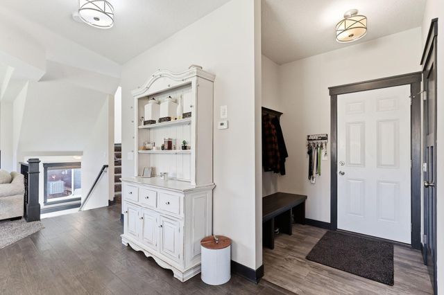 9686 Carbon Court, Inver Grove Heights, MN 55076