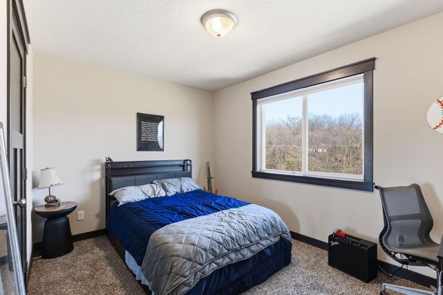 9686 Carbon Court, Inver Grove Heights, MN 55076