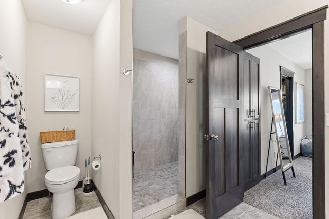 9686 Carbon Court, Inver Grove Heights, MN 55076