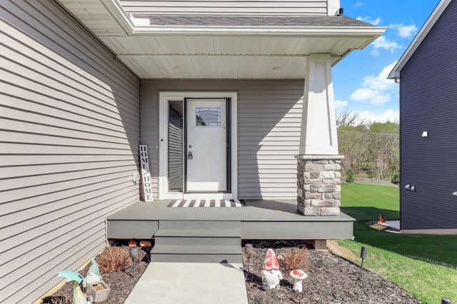 9686 Carbon Court, Inver Grove Heights, MN 55076