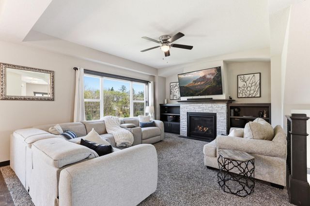 9686 Carbon Court, Inver Grove Heights, MN 55076