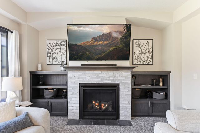 9686 Carbon Court, Inver Grove Heights, MN 55076