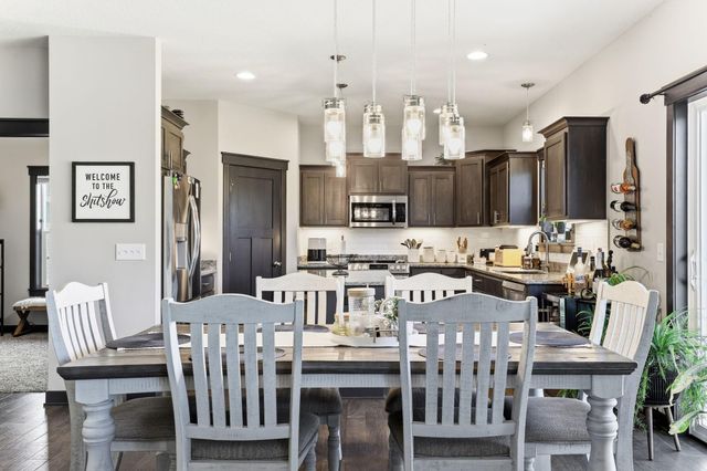 9686 Carbon Court, Inver Grove Heights, MN 55076