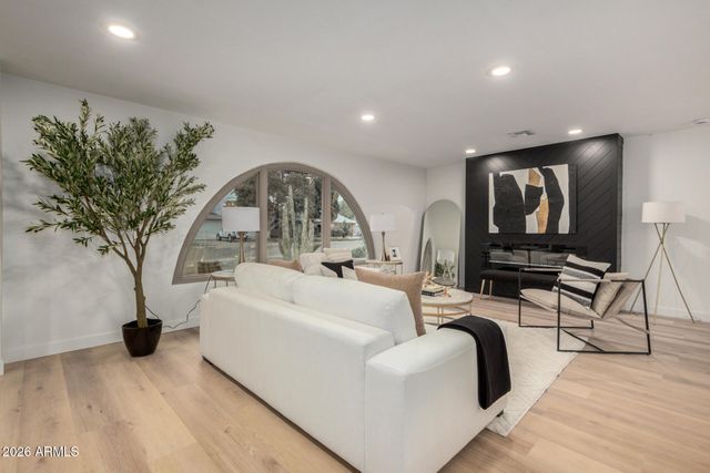 1023 E Watson Drive, Tempe, AZ 85283