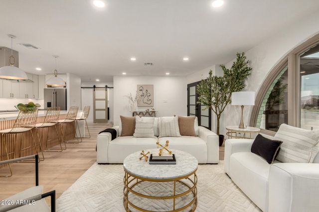 1023 E Watson Drive, Tempe, AZ 85283