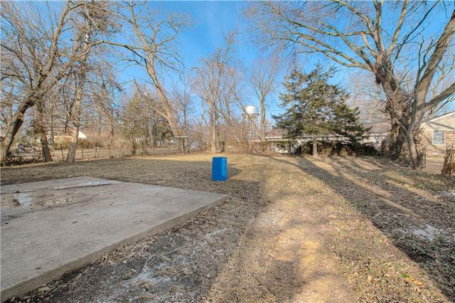 4933 Parish Drive, Roeland Park, KS 66205