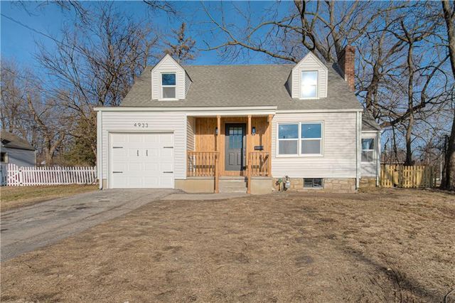 4933 Parish Drive, Roeland Park, KS 66205