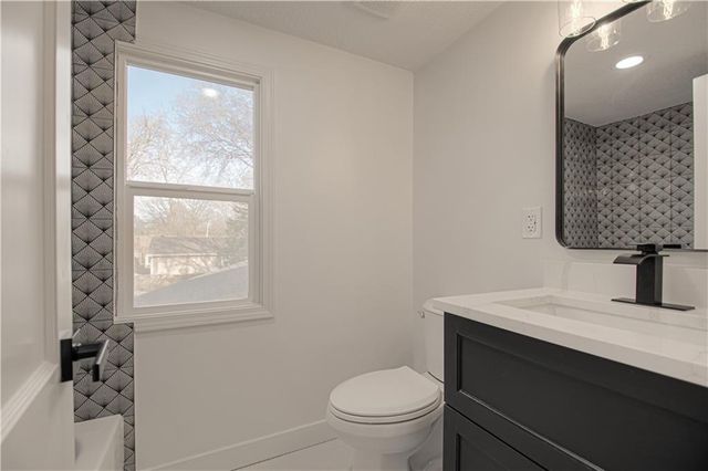 4933 Parish Drive, Roeland Park, KS 66205