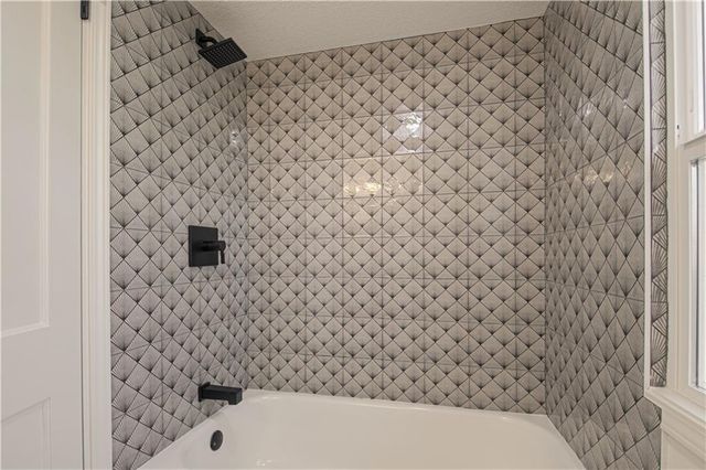 4933 Parish Drive, Roeland Park, KS 66205