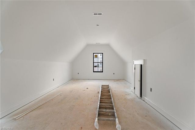 3048 Scarlet Tanager Drive, Winston-salem, NC 27106