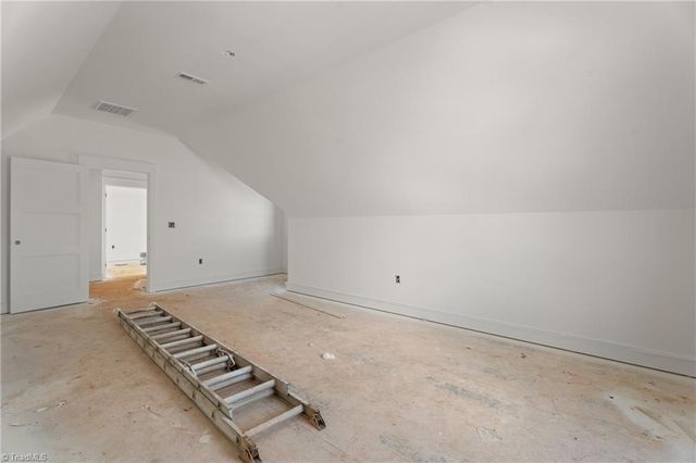 3048 Scarlet Tanager Drive, Winston-salem, NC 27106