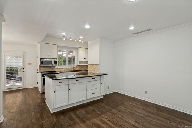 117 MONTCLAIR ST, San Antonio, TX 78209