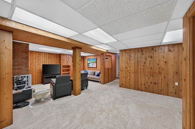 13819 Bellevue Drive, Minnetonka, MN 55345