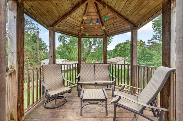 13819 Bellevue Drive, Minnetonka, MN 55345