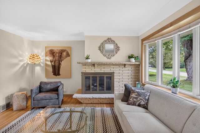 13819 Bellevue Drive, Minnetonka, MN 55345