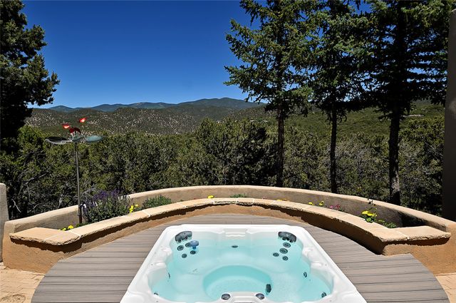 1433 Old Sunset Trail, Santa Fe, NM 87501